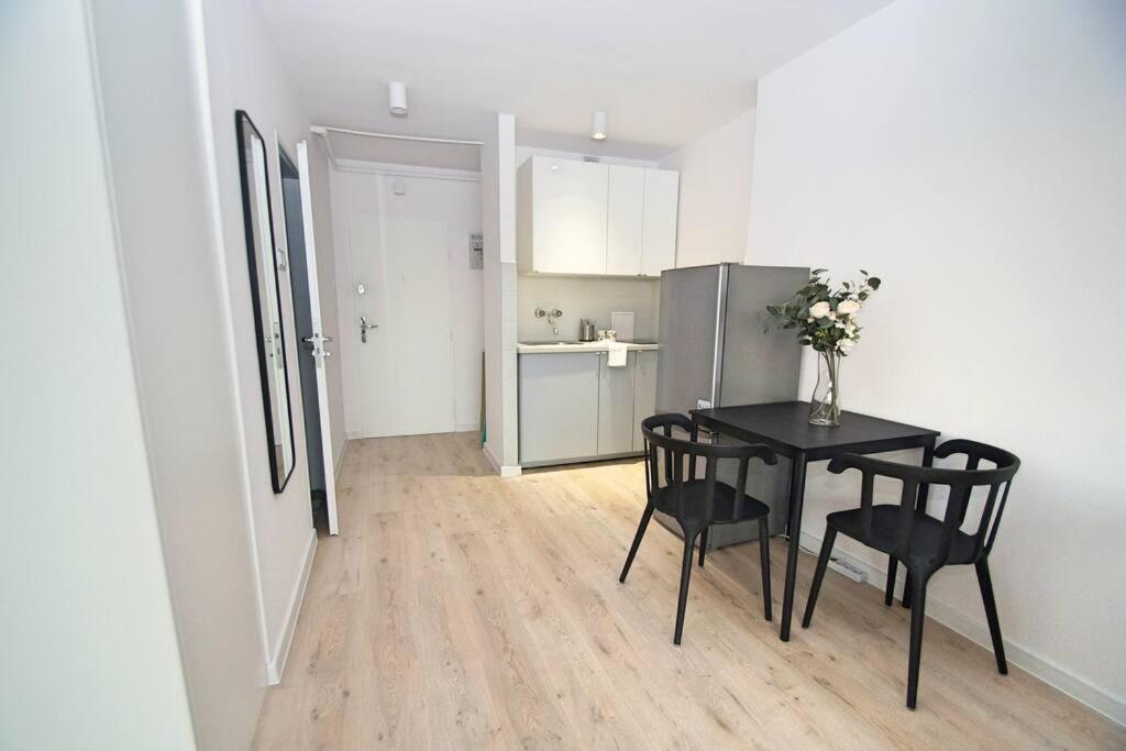 Katowice, Sokolska 33, City Center Appartement Buitenkant foto
